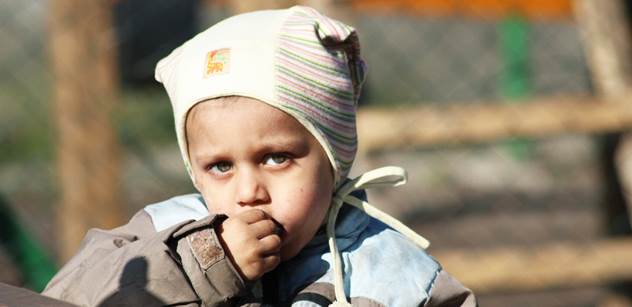 Děti mladší sedmi let by se podle Rady pro lidská práva neměly posílat do dětských domovů